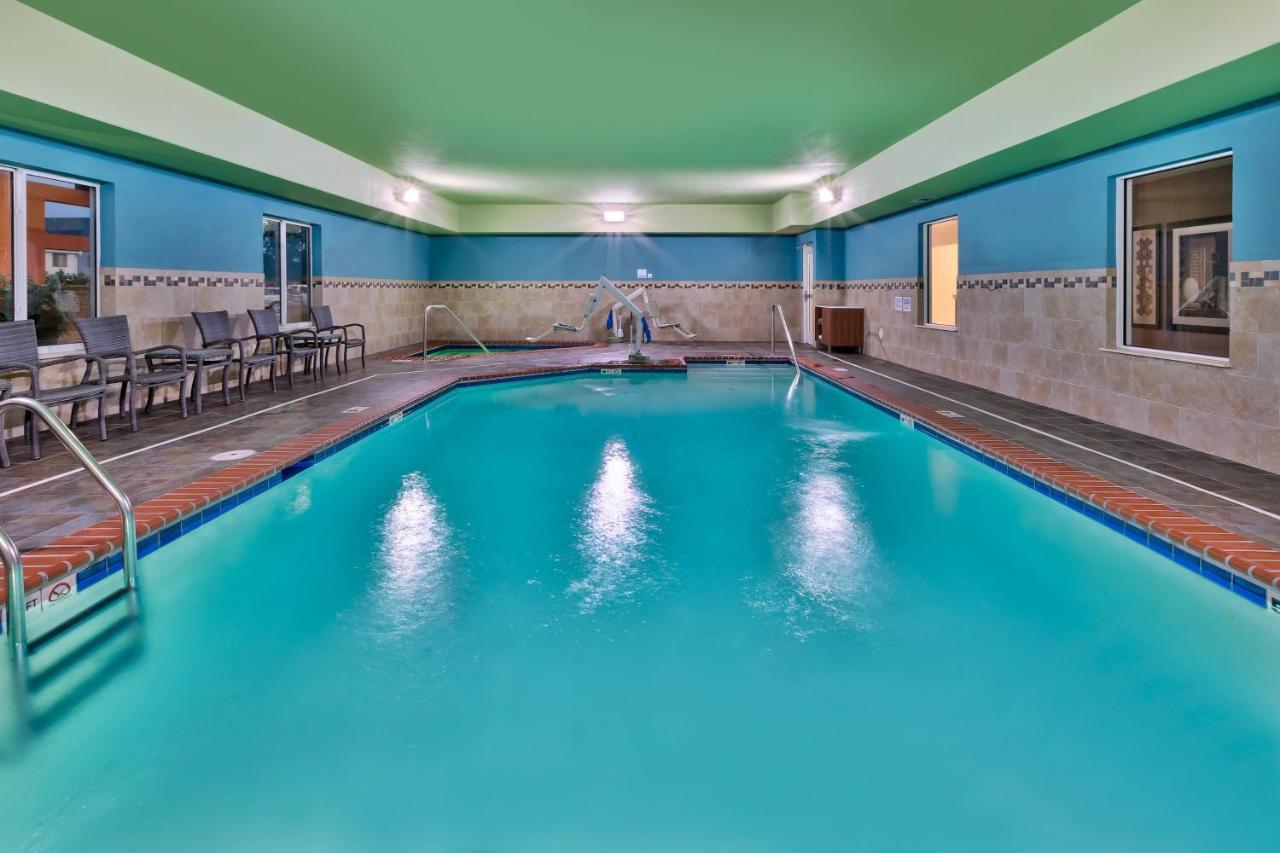 Holiday Inn Express & Suites - Effingham By Ihg Exteriér fotografie